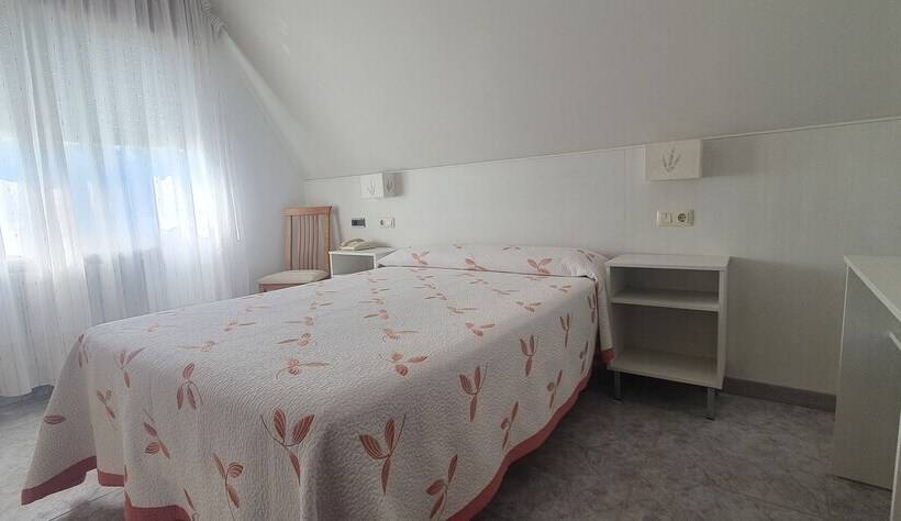 اتاق استاندارد, La Costera