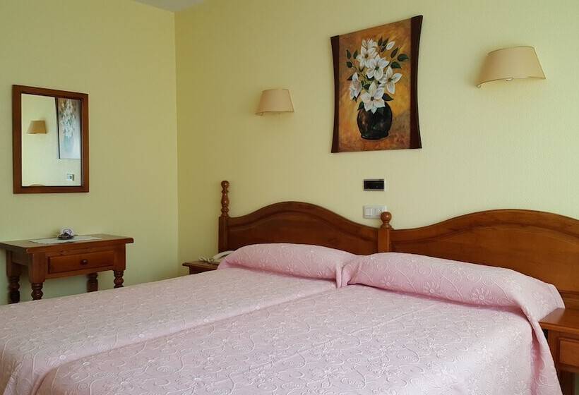 اتاق استاندارد, La Costera