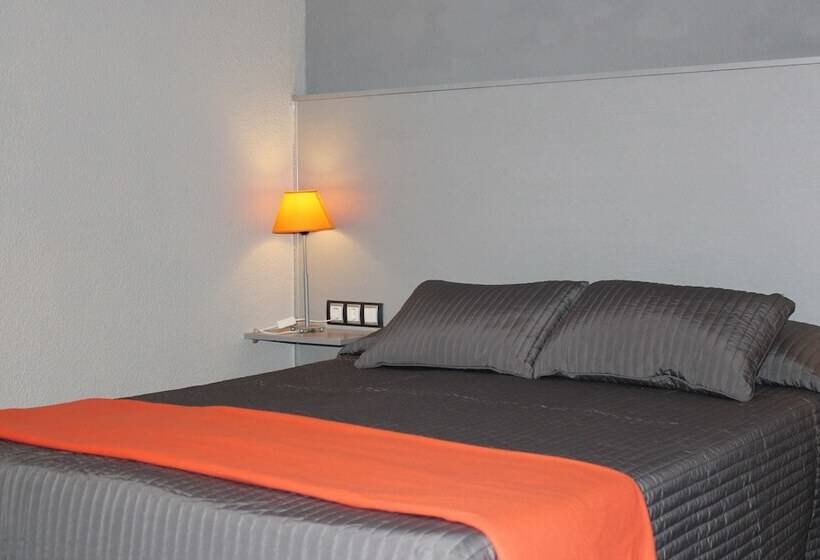 Номер Стандарт, La Paz