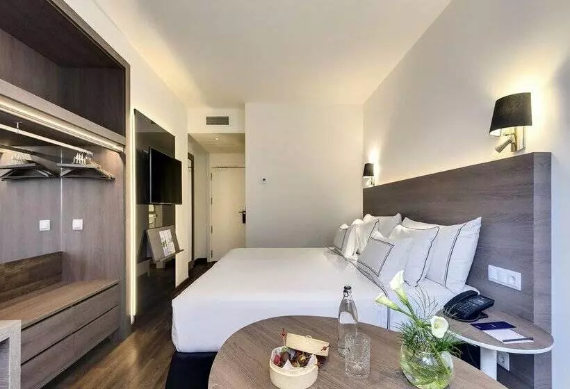 Chambre Triple Standard, Melia Madrid Serrano