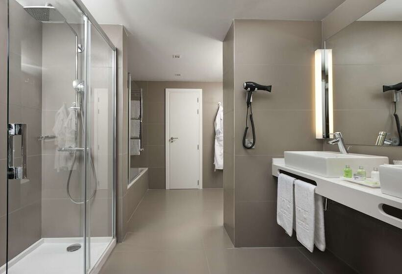 家庭间, NH Pamplona Iruña Park