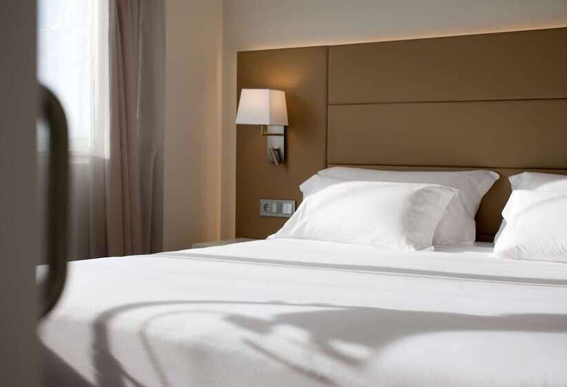 家庭间, NH Pamplona Iruña Park