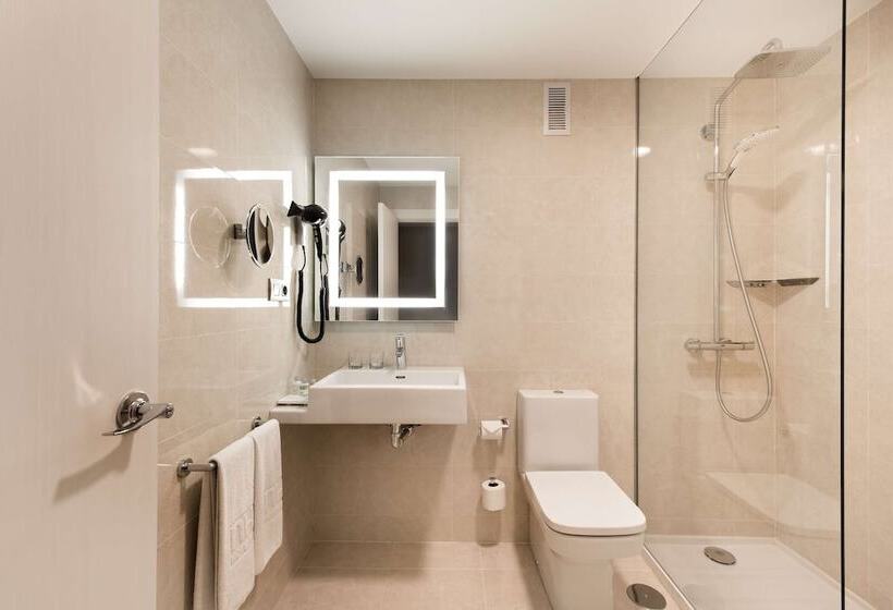اتاق استاندارد یک نفره, NH Madrid Chamberi