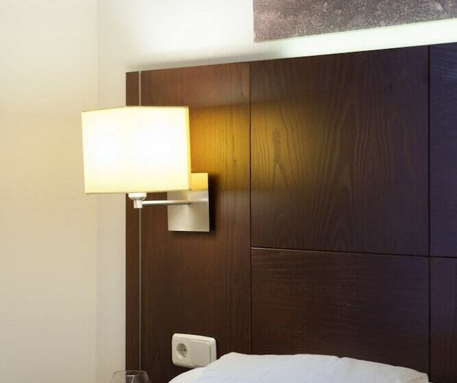 اتاق استاندارد سه نفره, Porcel Ganivet