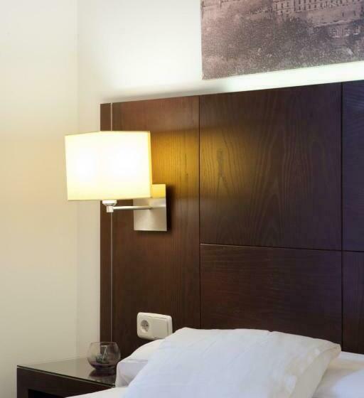 اتاق خانوادگی, Porcel Ganivet