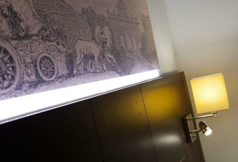 اتاق خانوادگی, Porcel Ganivet