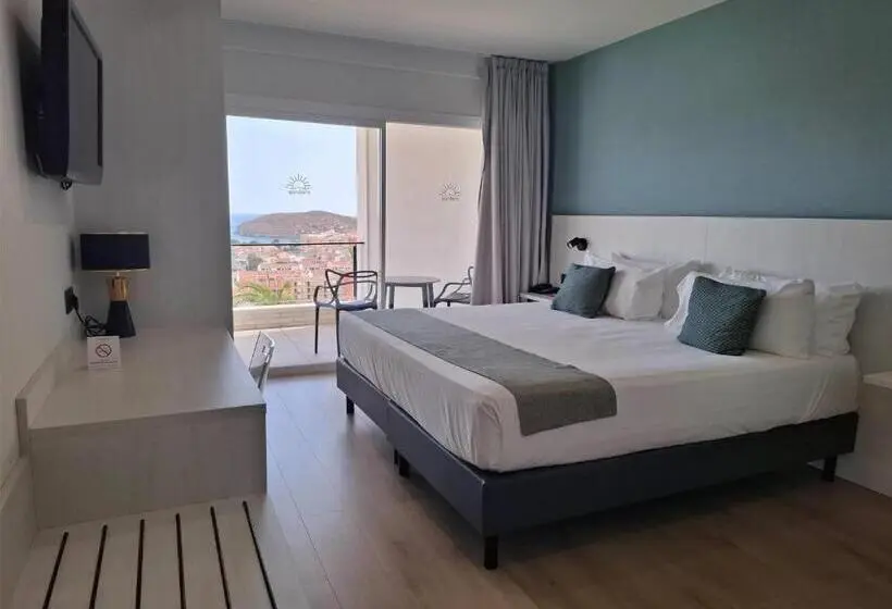オーシャンビューのプレミアムルーム。, Ramada Resort by Wyndham Puerto de Mazarron