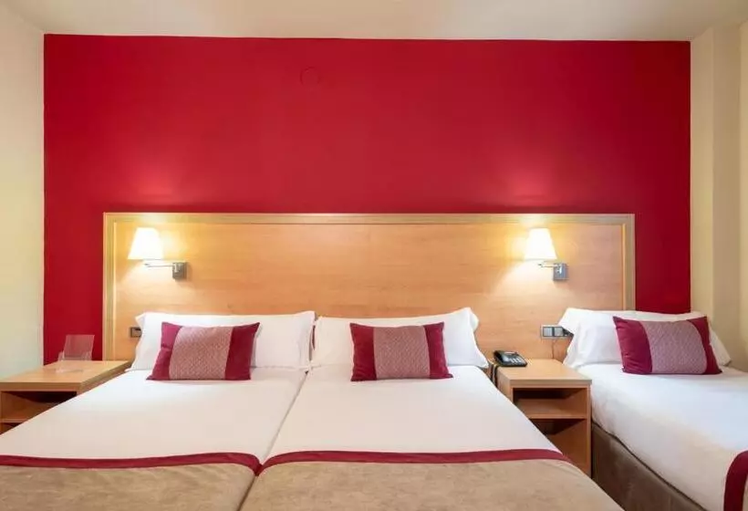 Chambre Triple Standard, Real