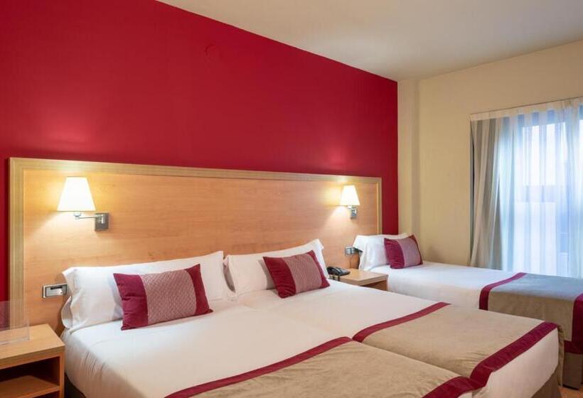 اتاق استاندارد سه نفره, Real