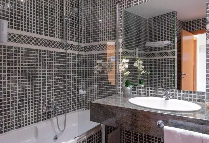 Chambre Familiale, Real