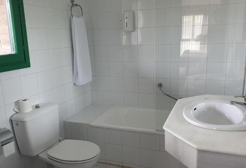 اتاق استاندارد, Sabiñanigo Camp &