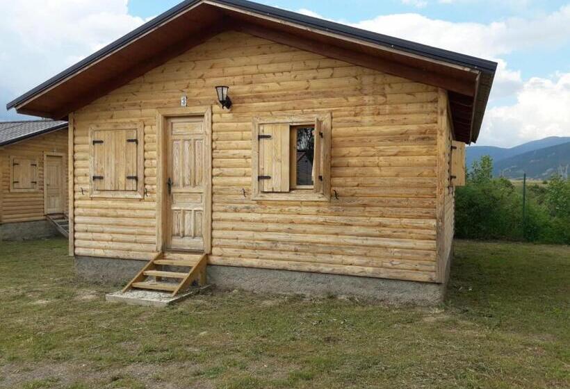 بانگلوی استاندارد, Sabiñanigo Camp &