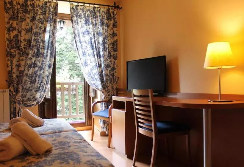 Chambre Standard, Saurat