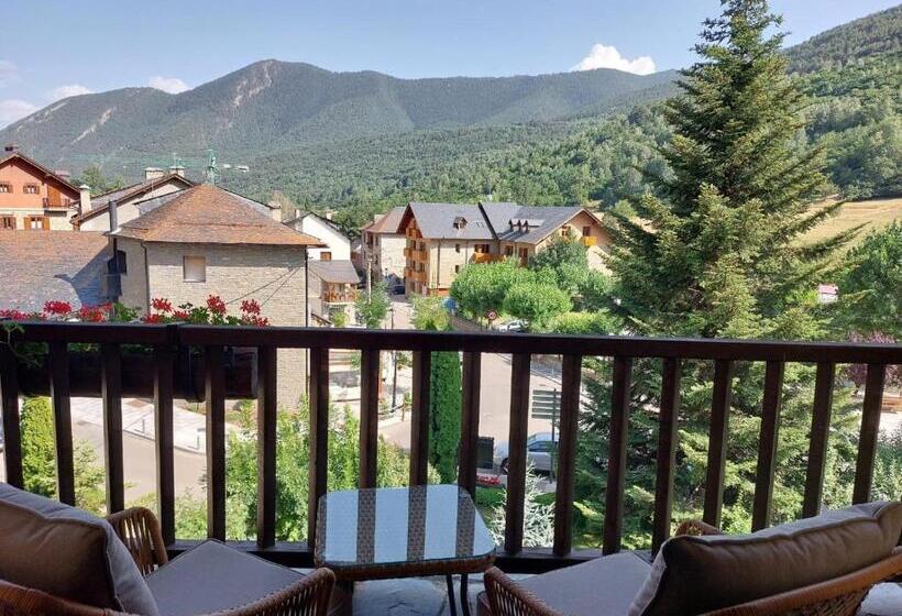 Номер Superior Вид на Сад, Saurat