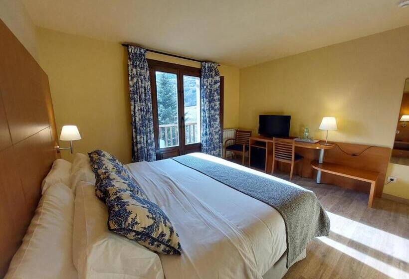 Номер Superior Вид на Сад, Saurat