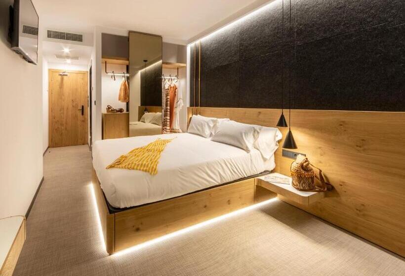 Quarto Individual com Terraço, Silgar 92