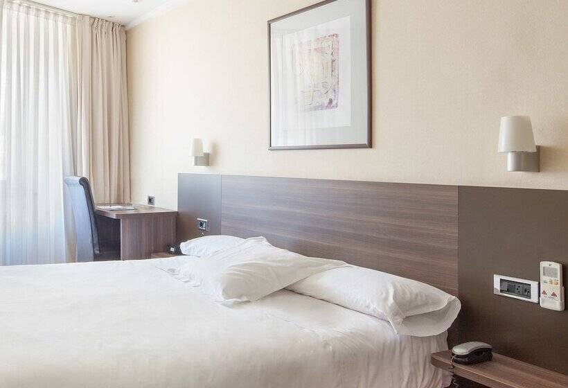 스탠다드 싱글 룸, Yoldi