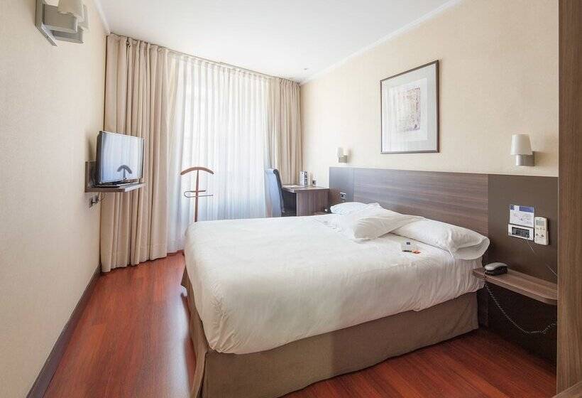 스탠다드 싱글 룸, Yoldi