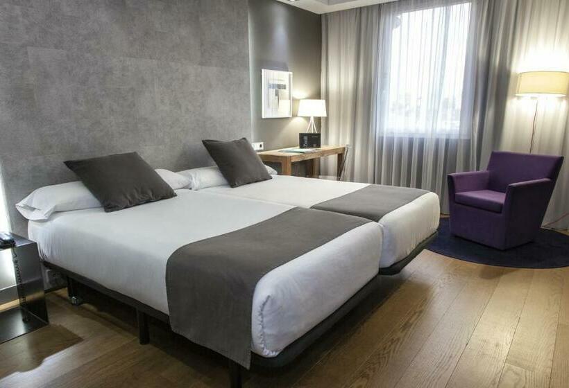 标准间, Zenit Conde De Orgaz