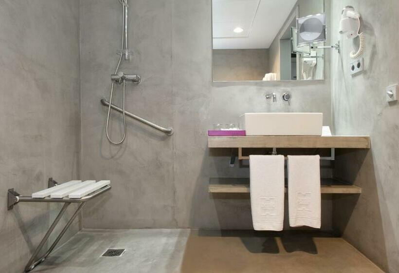 标准间, Zenit Conde De Orgaz