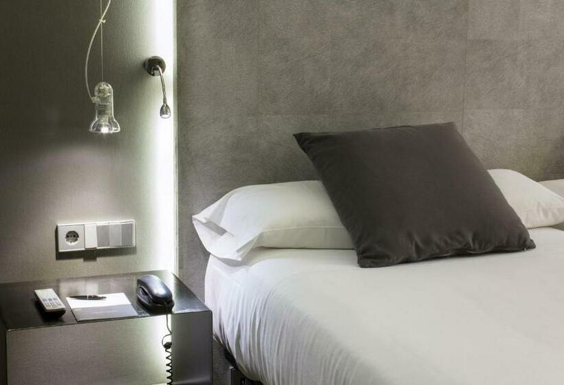 标准间, Zenit Conde De Orgaz