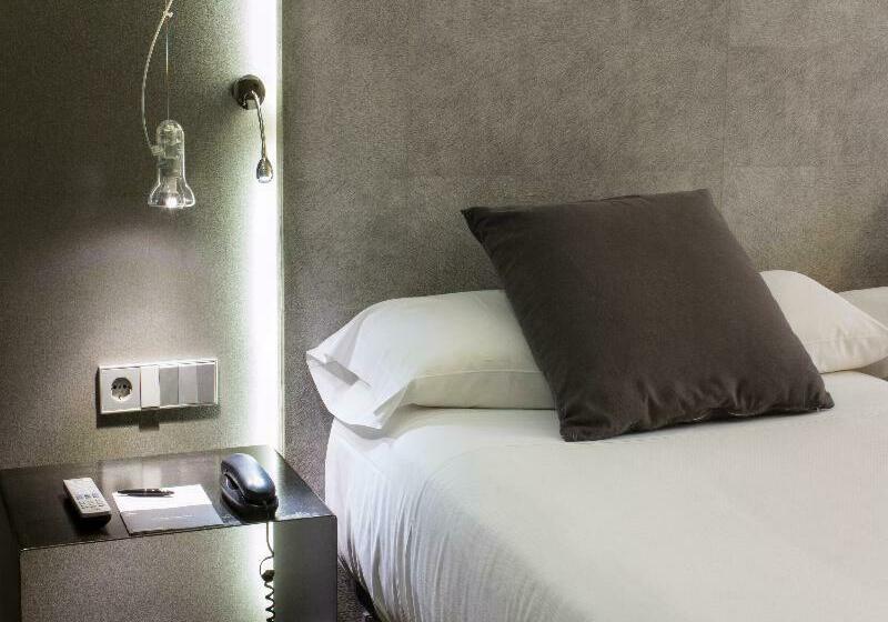 标准间, Zenit Conde De Orgaz