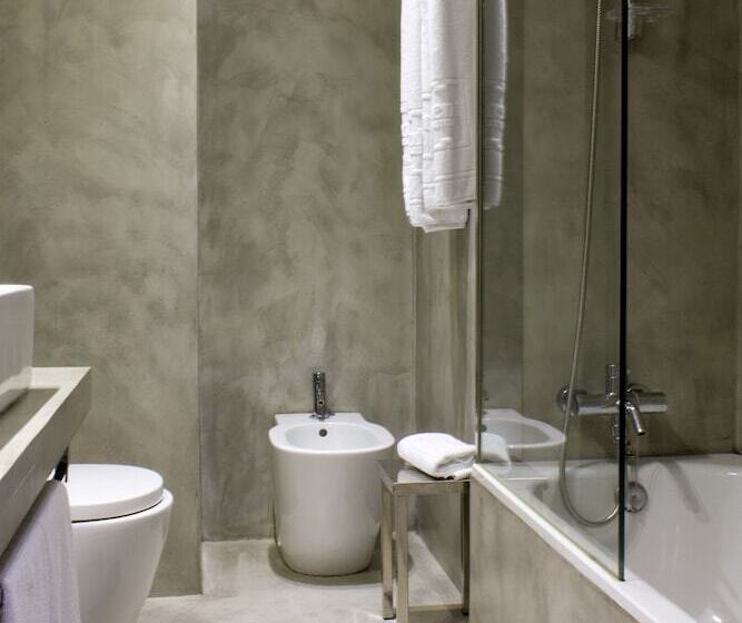 标准间, Zenit Conde De Orgaz