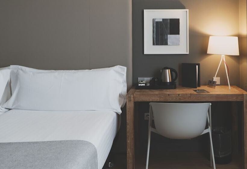 标准间, Zenit Conde De Orgaz