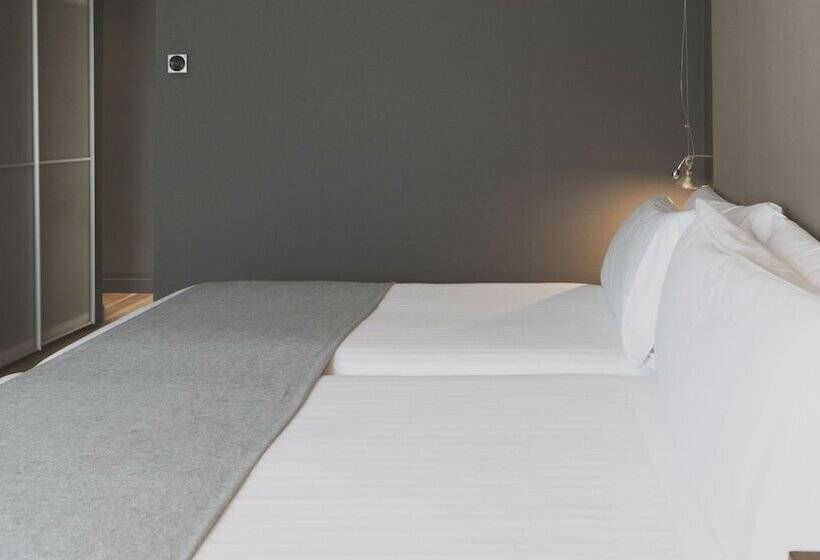 标准间, Zenit Conde De Orgaz