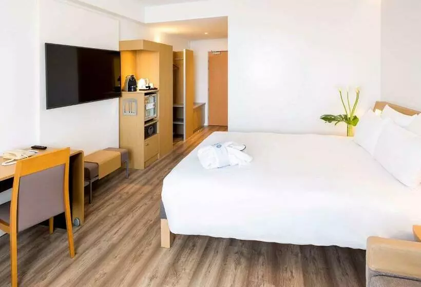 エクゼクティブルーム, Novotel Campo De Las Naciones