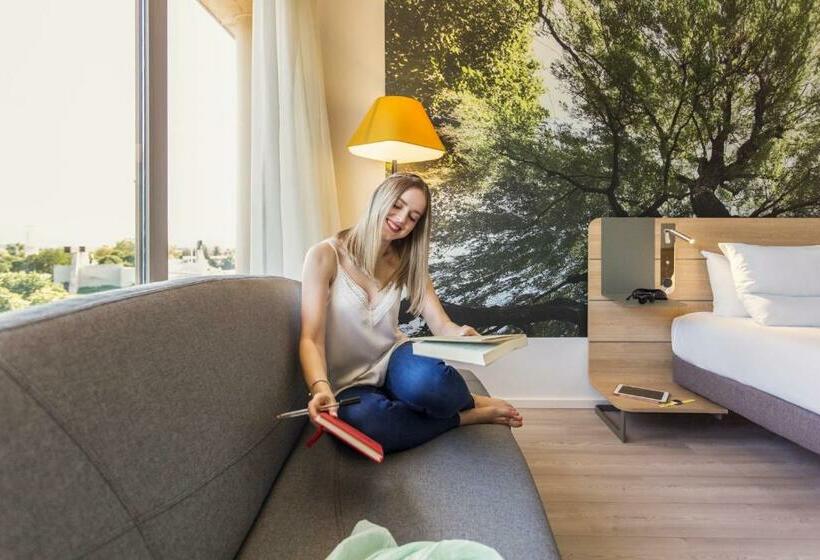 اتاق لوکس, Novotel Campo De Las Naciones