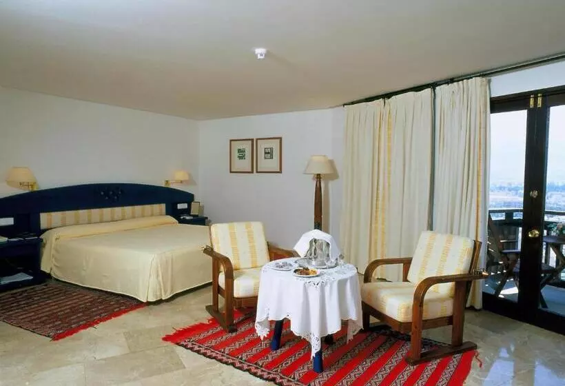 اتاق سوپریور, Parador De Melilla
