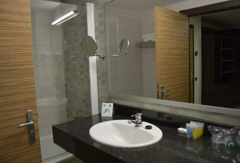 سوییت جونیور, Aqua Hotel Bertran Park