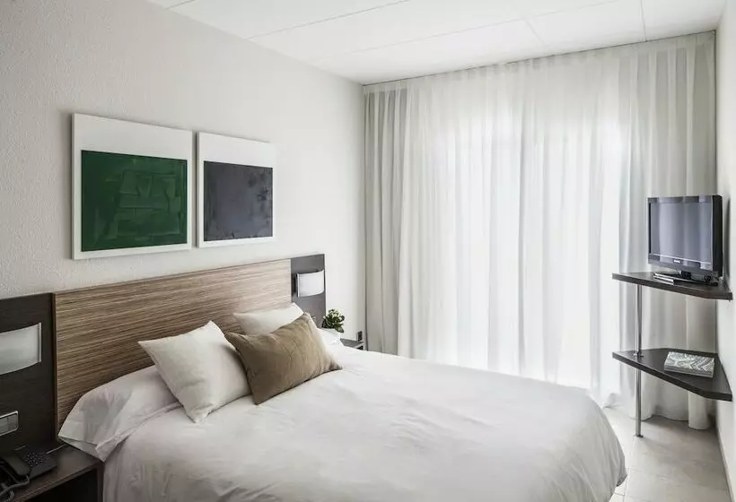 سوییت جونیور, Aqua Hotel Bertran Park