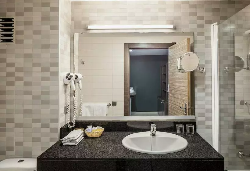 سوییت جونیور, Aqua Hotel Bertran Park