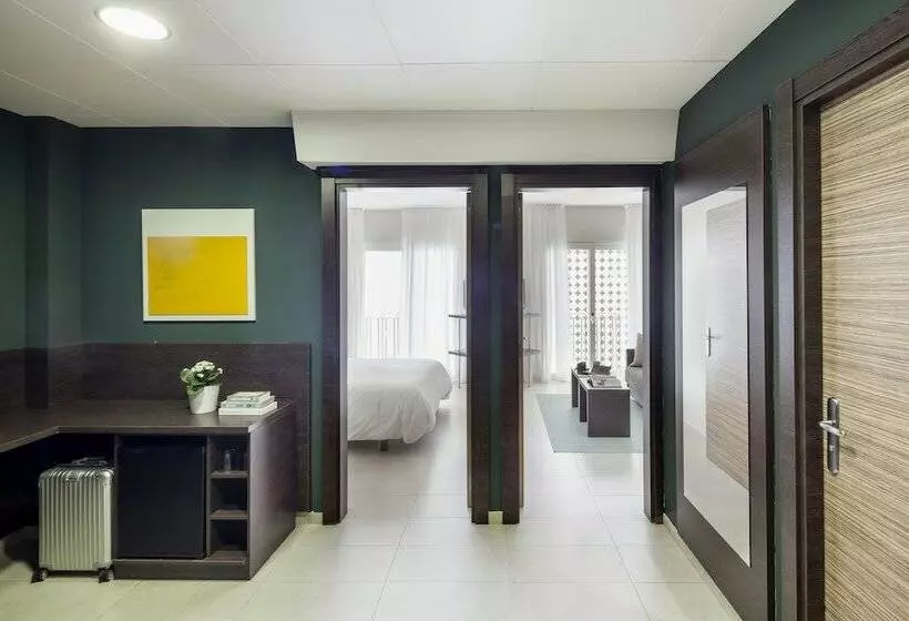 سوییت جونیور, Aqua Hotel Bertran Park