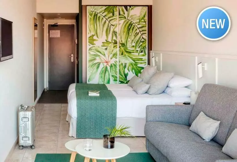 اتاق راحتی, Aqua Hotel Bertran Park