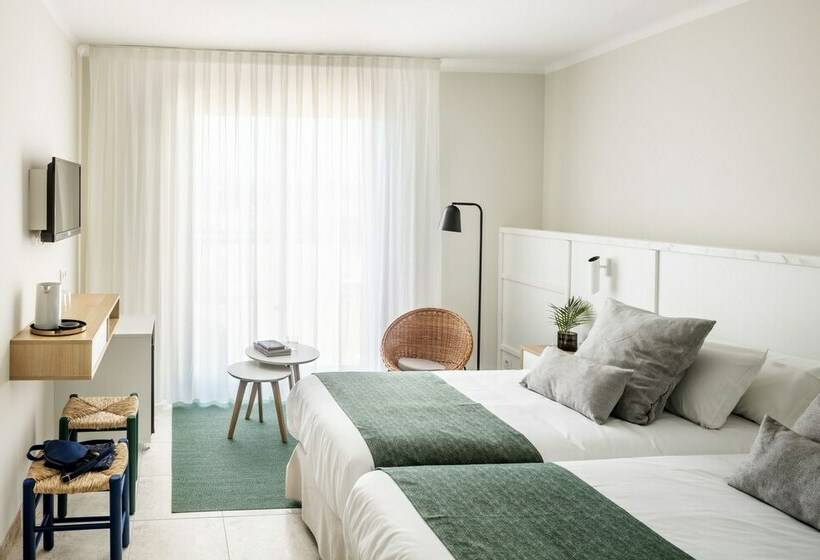 スタンダード４人部屋, Aqua Hotel Bertran Park