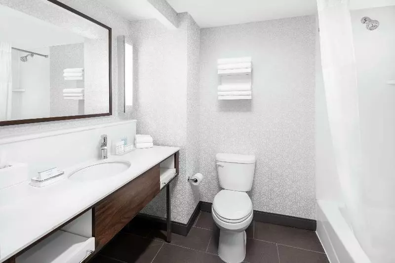 سوییت جونیور, Aqua Hotel Bertran Park