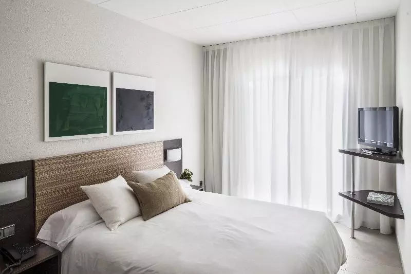 سوییت جونیور, Aqua Hotel Bertran Park