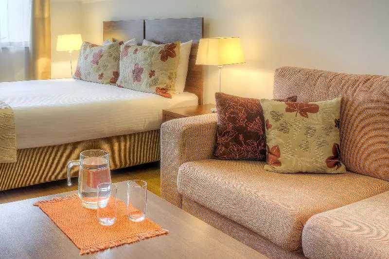 سوییت جونیور, Aqua Hotel Bertran Park