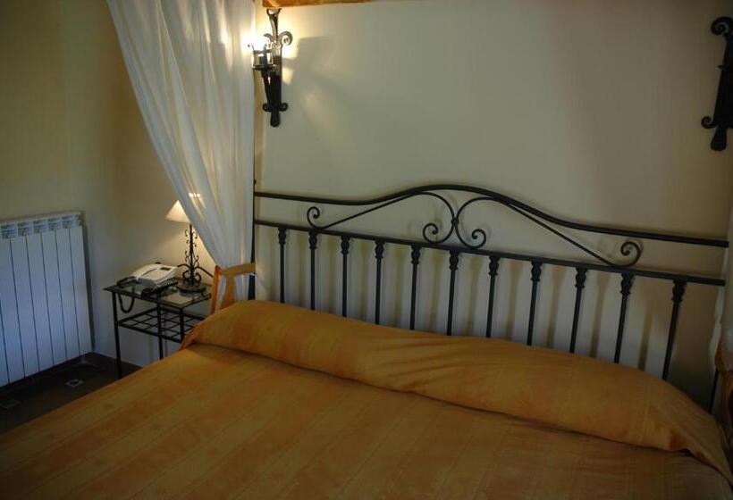 شقة غرفتين, Arabia