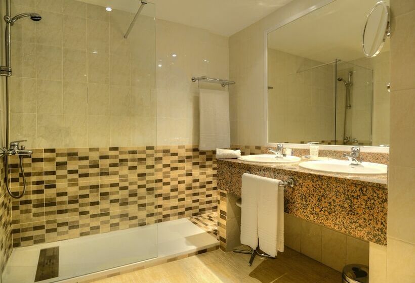 标准间, Beatriz Toledo Auditorium & Spa