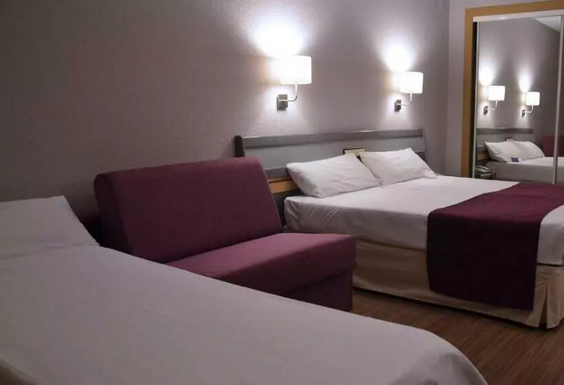 ファミリールーム, Beatriz Toledo Auditorium & Spa