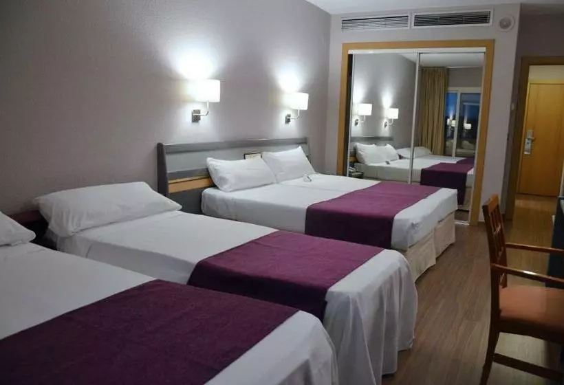 ファミリールーム, Beatriz Toledo Auditorium & Spa