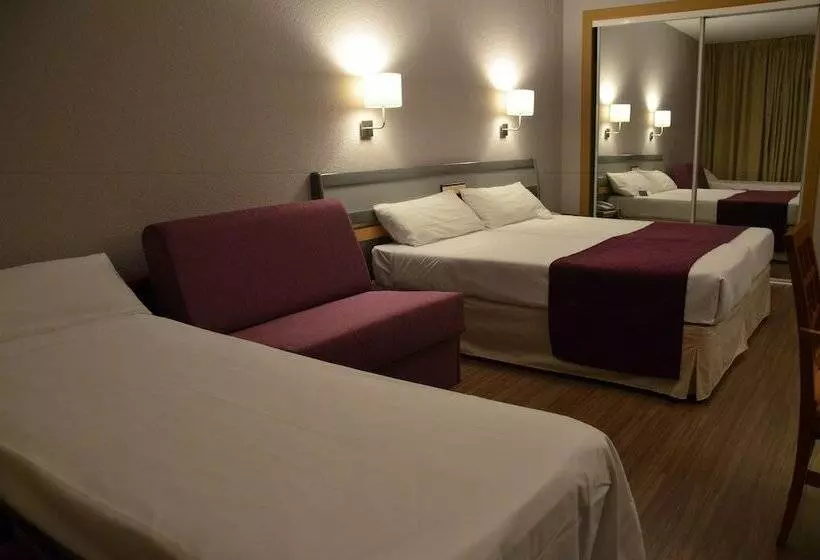 ファミリールーム, Beatriz Toledo Auditorium & Spa