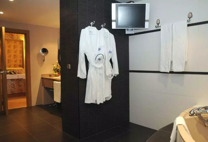 سوییت جونیور, Beatriz Toledo Auditorium & Spa