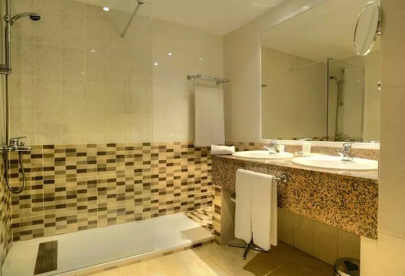ロマンチックな部屋, Beatriz Toledo Auditorium & Spa