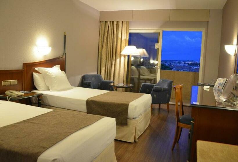 带城市景观的标准间, Beatriz Toledo Auditorium & Spa