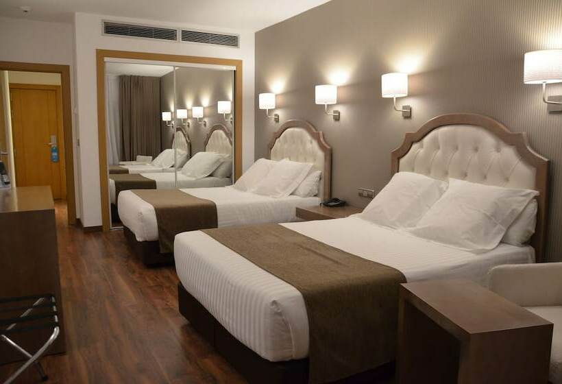 四人豪华间, Beatriz Toledo Auditorium & Spa